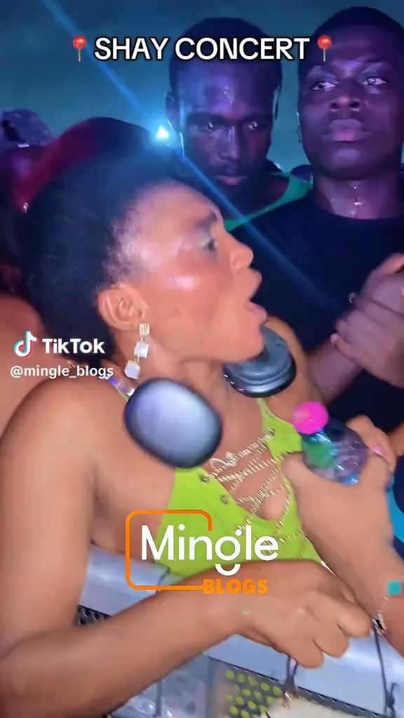 Ghana lady fucked by two guys at Shay Concert